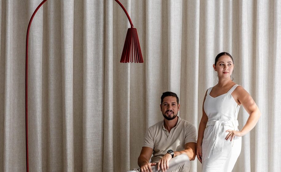 Revelo, em Itapema, apresenta mobiliário autoral de renomados designers nacionais, com fama internacional 