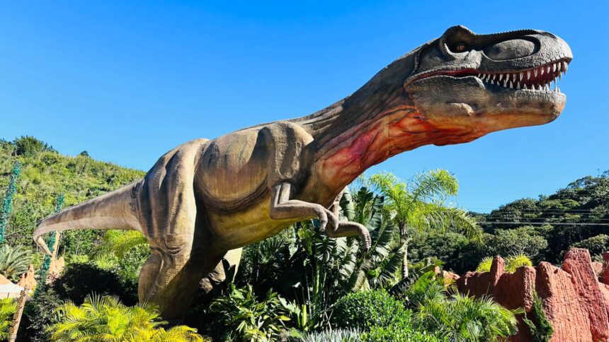 Conheça espécies do novo filme “Jurassic Park” no Aventura Jurássica, em Balneário Camboriú