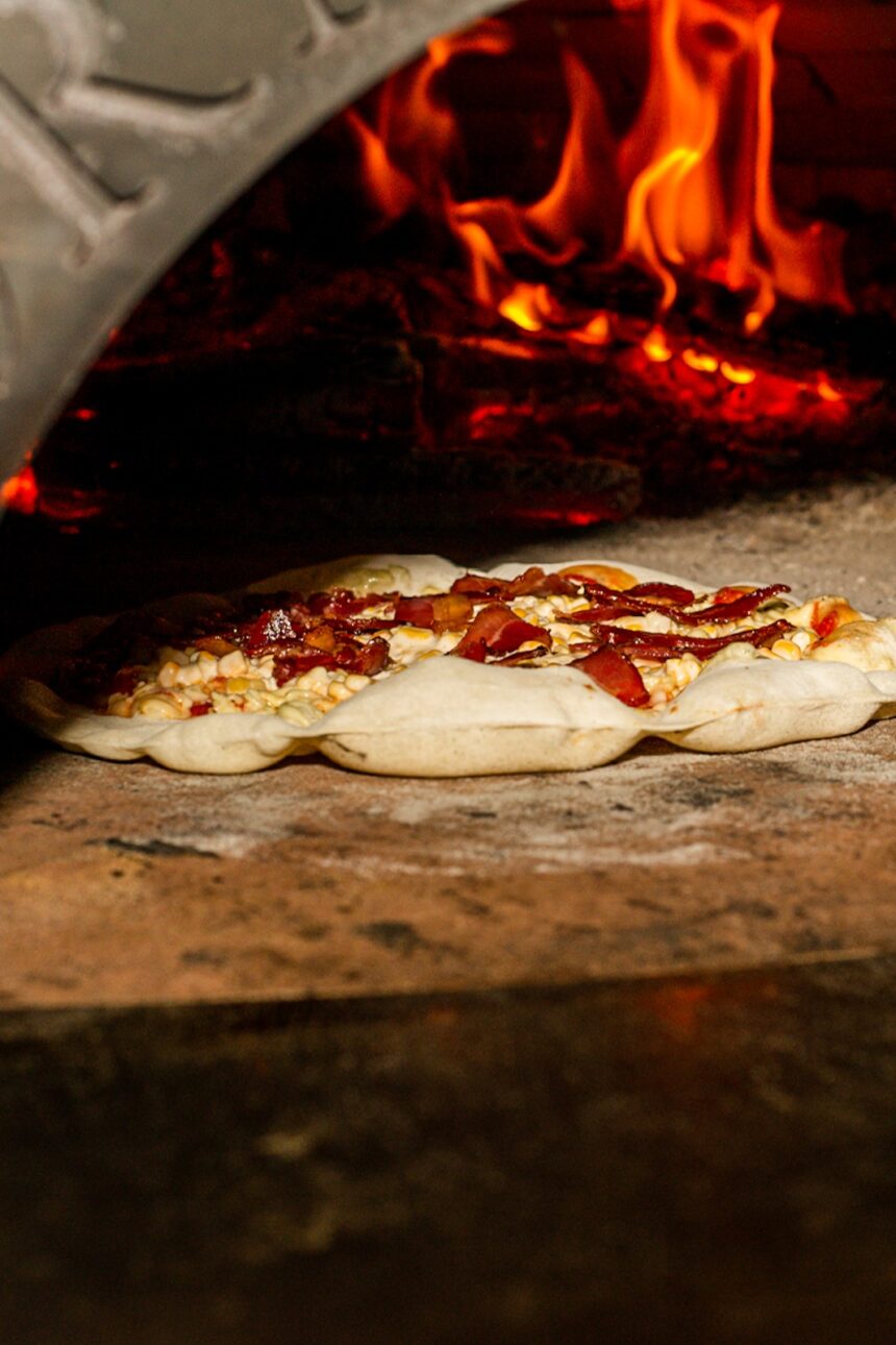 Noite da Pizza na Pousada Estaleiro Guest House promete sabor, charme e boa música no dia 18 de julho