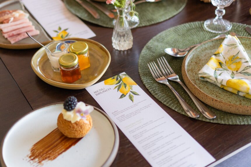 Brunch à beira-mar no Villa d’Ozio é opção para celebrar o Dia dos Pais