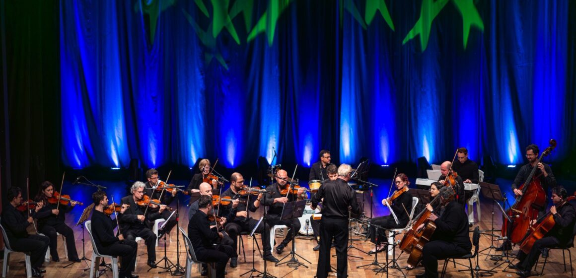 Orquestra de Câmara de Blumenau faz concerto gratuito no Teatro Carlos Gomes
