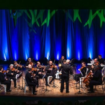 Orquestra de Câmara de Blumenau faz concerto gratuito no Teatro Carlos Gomes
