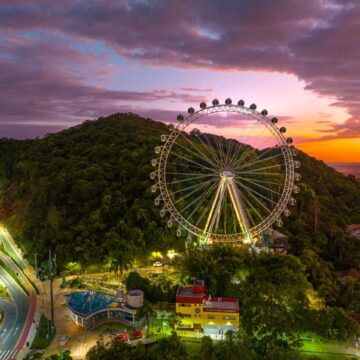 Corpo de Bombeiros de SC realiza treinamento de resgate em alturana FG Big Wheel