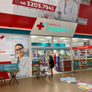 Mês da saúde bucal com descontos especiais em rede de farmácias incentiva higiene oral preventiva