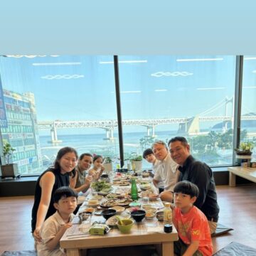 Chef Kátia Cho vive imersão cultural na Coreia do Sul em viagem marcante com a família
