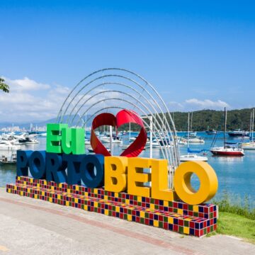 Porto Belo ganha guia digital para explorar a cidade além das praias