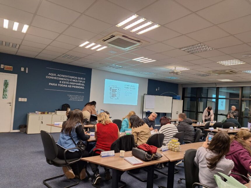 Primeira turma do programa Pra Frente Empreendedor em SC encerra ciclo com feira de negócios