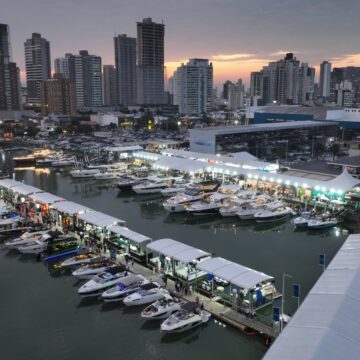 Regata marca aniversário de Navegantes e movimenta circuito promovido pela Marina Itajaí