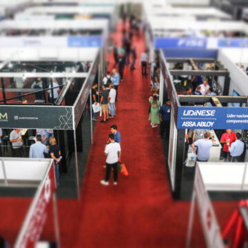 SAIE VETRO 2025 retorna a Florianópolis trazendo 150 marcas expositoras e soluções inovadoras em esquadrias e vidros