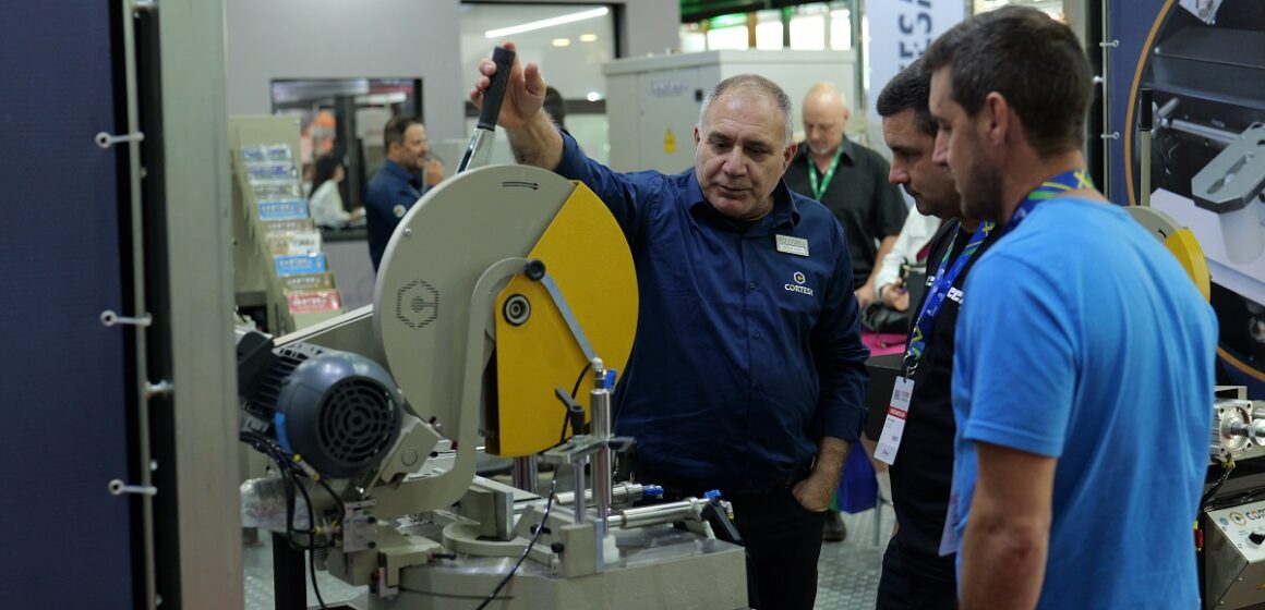 SAIE VETRO 2025 registra público recorde em Florianópolis e projeta mais crescimento para 2027