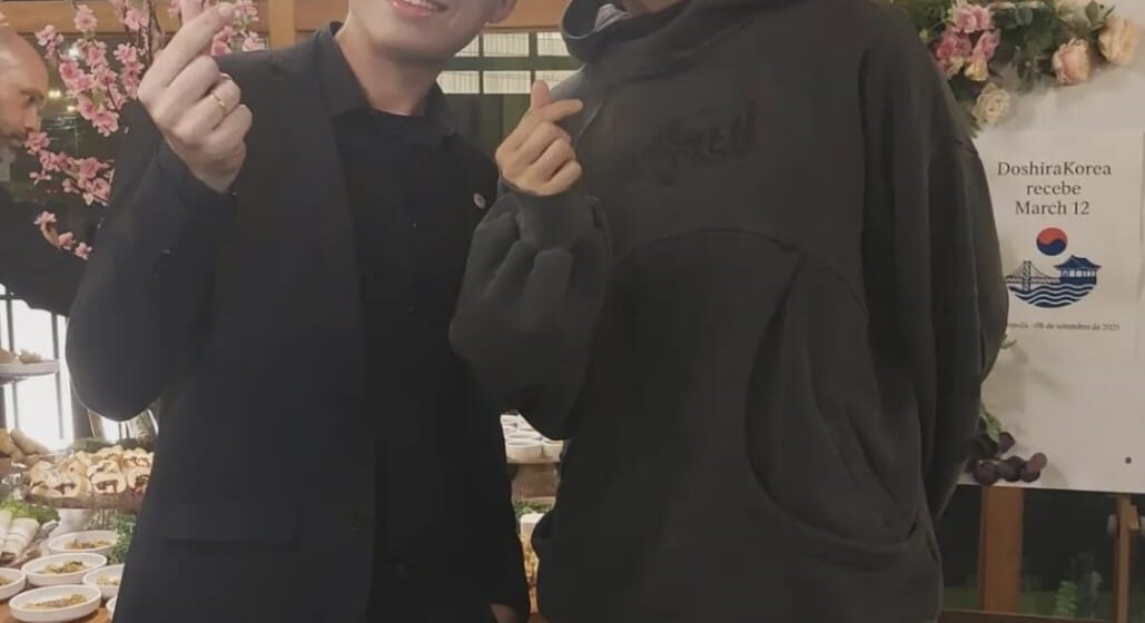 Recepção no DoshiraKorea celebra a cultura K-pop com presença do cantor March 12