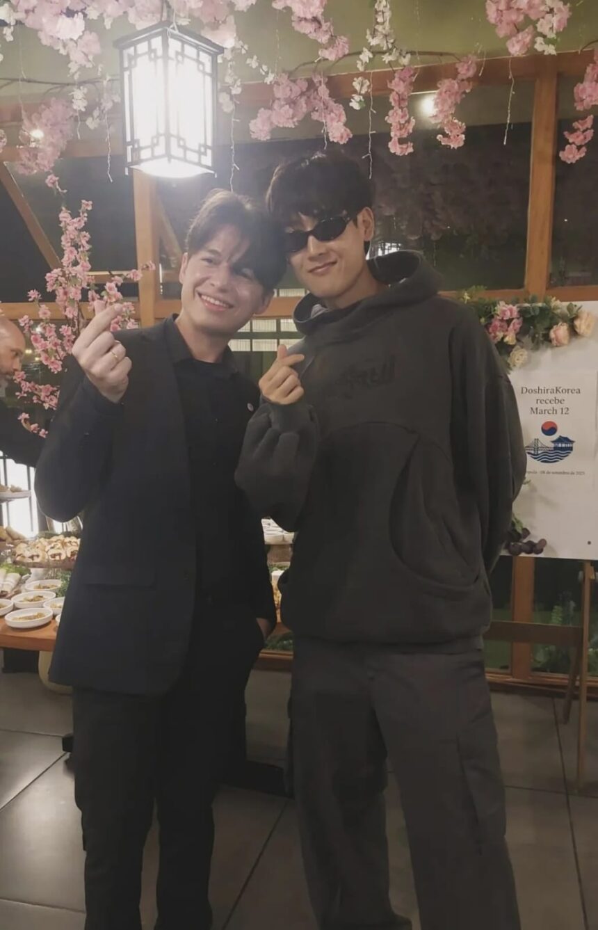 Recepção no DoshiraKorea celebra a cultura K-pop com presença do cantor March 12