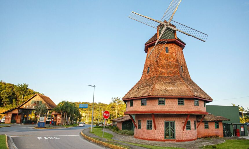 Joinville promove encontro estratégico para empresários do trade turístico