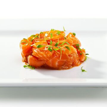 Chef Andreia Santos cria Tartar de Salmão inspirado na primavera