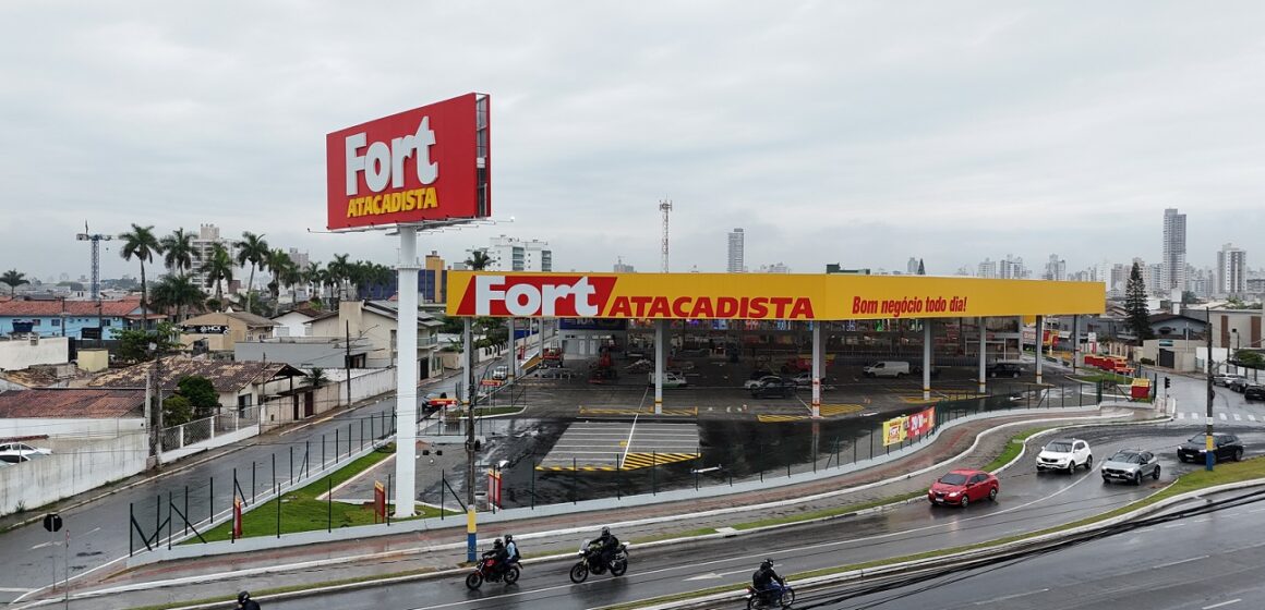 Grupo Pereira inaugura 70ª loja do Fort Atacadista em Itajaí nesta quarta-feira (29)