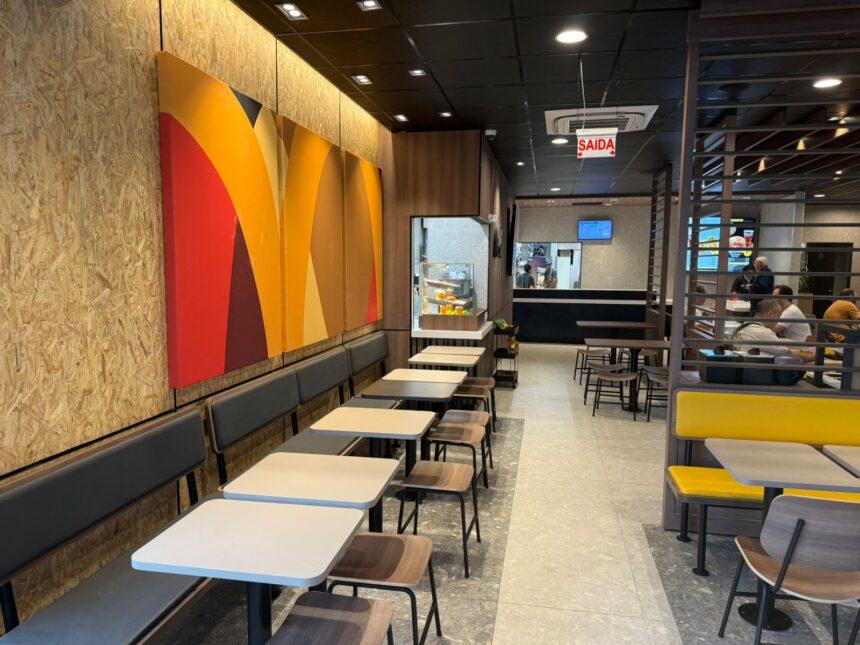 McDonald’s moderniza restaurante em Balneário Camboriú e anuncia geração de empregos na cidade
