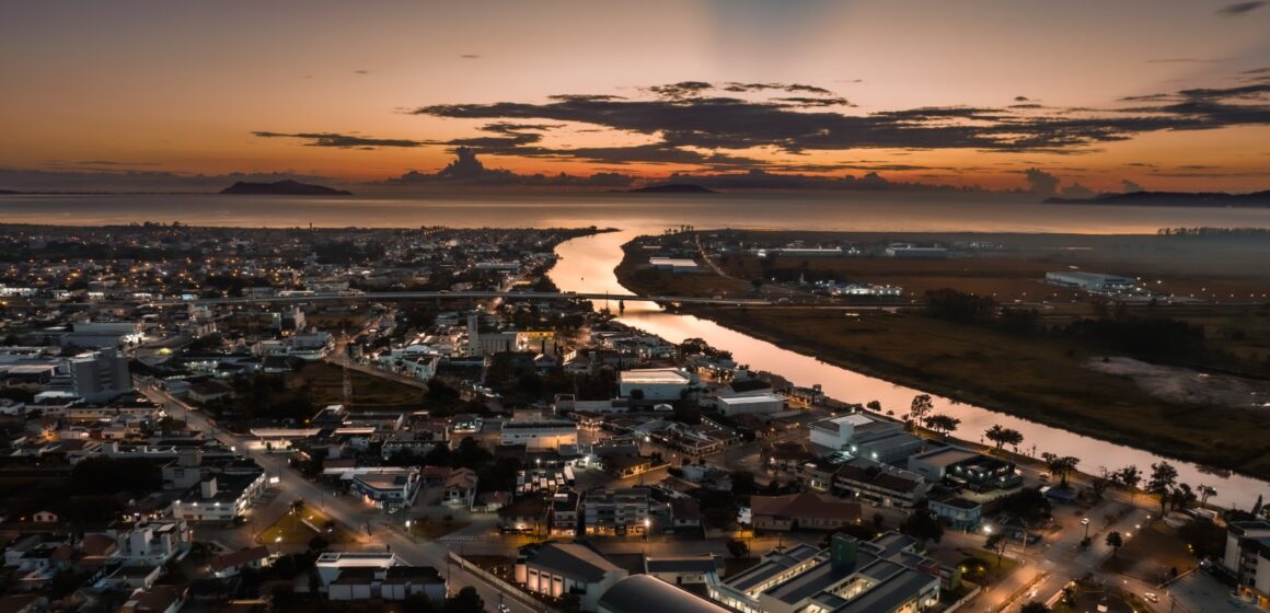 Veja Negócios destaca lançamento do Rio Parque, novo bairro planejado de Tijucas