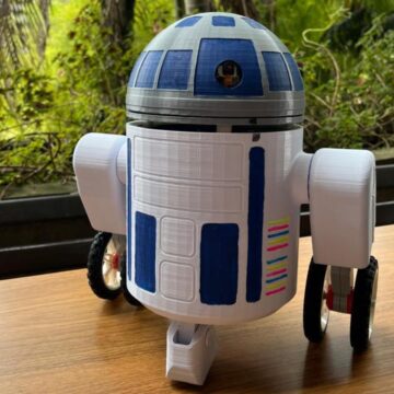 Estudantes de Jaraguá do Sul (SC) criam robô que detecta problemas relacionados à saúde mental de trabalhadores