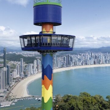 Parque Unipraias inaugura Super Gyro Tower com cerimônia emocionante