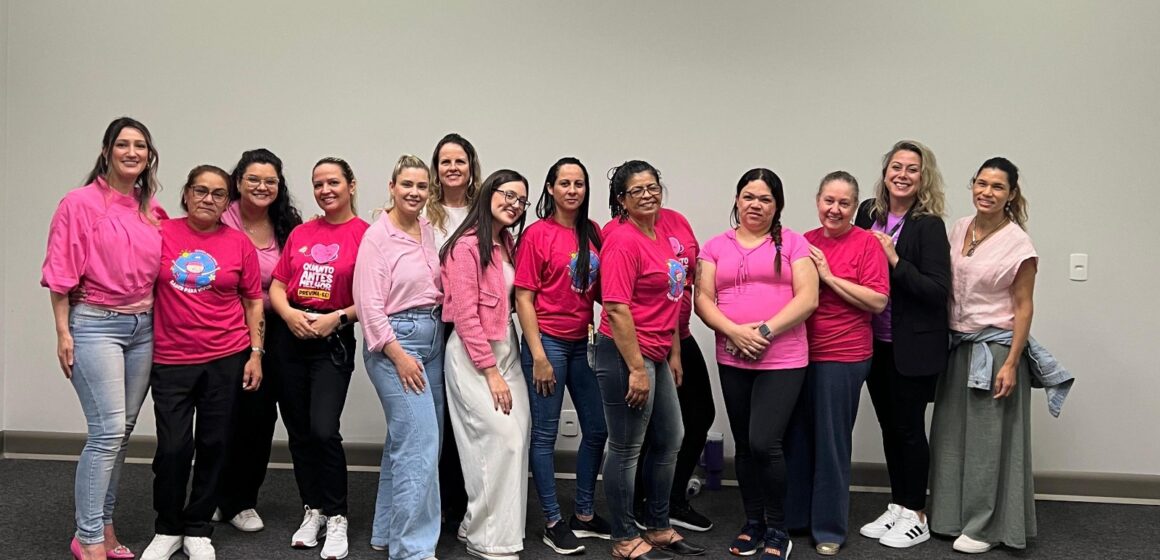 Expocentro faz roda de conversa com colaboradoras sobre câncer de mama