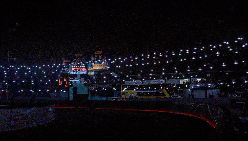 Um céu programado: o show de drones que virou assinatura tecnológica em Santa Catarina