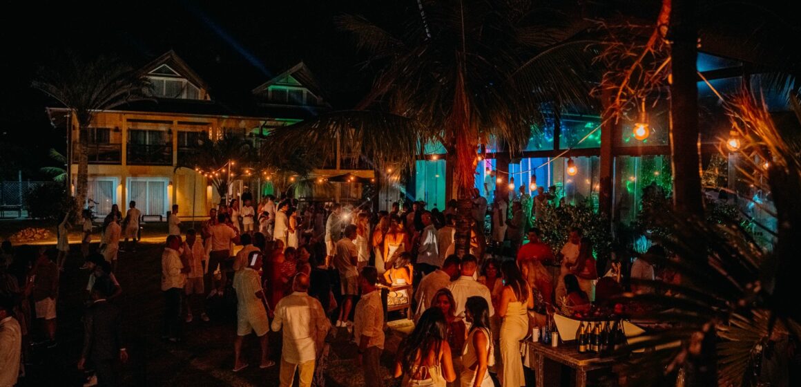 Pousada Estaleiro Guest House anuncia Réveillon 2025 com ceia sofisticada, open bar premium e pacotes especiais de hospedagem