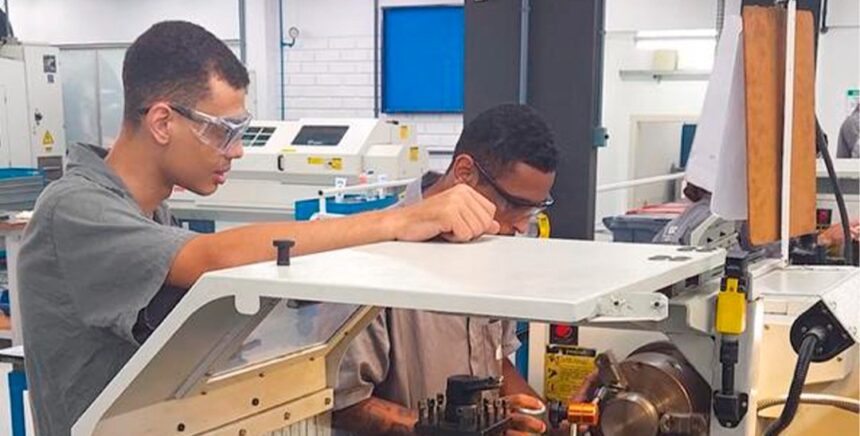 Mercado de trabalho de Itajaí e região oferece milhares de oportunidades e reforça importância da formação técnica