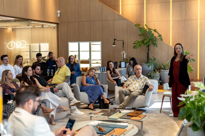 Todeschini Talks apresenta recortes da coleção 2026 em encontro com arquitetos