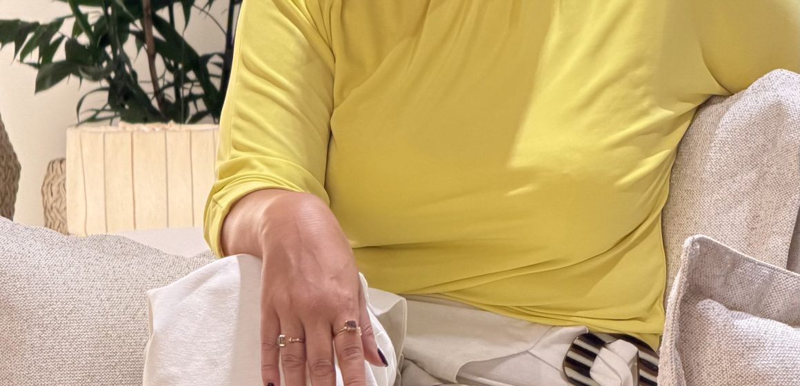 Solar, a designer Juliana Pippi fala sobre o que a motivou a criar a coleção “Pra perto do Sol” para a DonaFlor Mobília