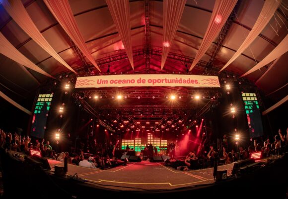 Seu Jorge, Mari Fernandez, Maneva e Henrique & Diego são destaques na programação do Festival do Mar 2026 em Bombinhas