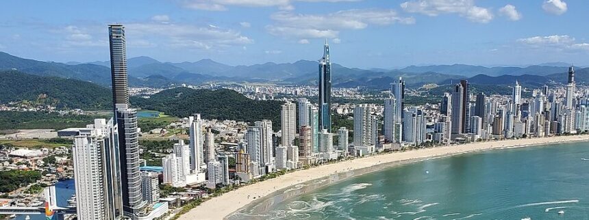 COMPLAN 2026 reúne em Balneário Camboriú principais nomes do desenvolvimento urbano para discutir futuro das cidades
