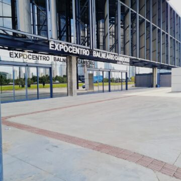 Expocentro entrega à prefeita de Balneário Camboriú troféu que simboliza 1 milhão de visitantes em quatro anos Expocentro entrega à prefeita de Balneário Camboriú troféu que simboliza 1 milhão de visitantes em quatro anos